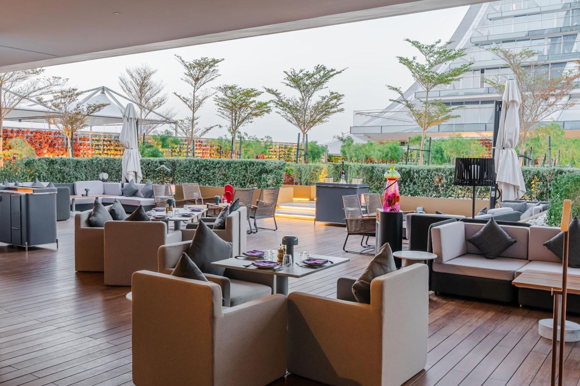 Fairmont Doha Hotel Lusail Ngoại thất bức ảnh The Park, Hyderabad