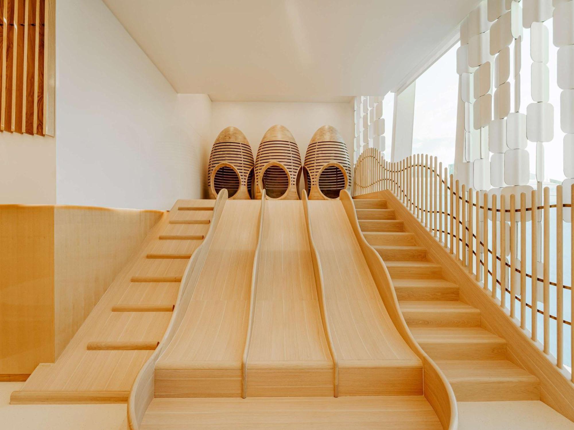 Fairmont Doha Hotel Lusail Ngoại thất bức ảnh The slide