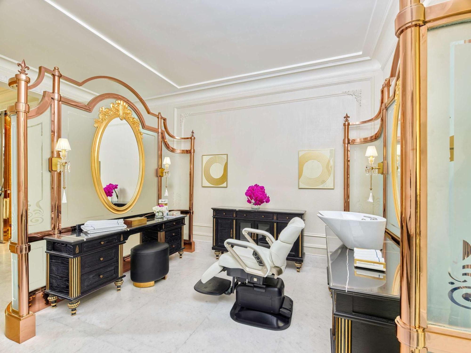 Fairmont Doha Hotel Lusail Ngoại thất bức ảnh The Spa at The Dorchester