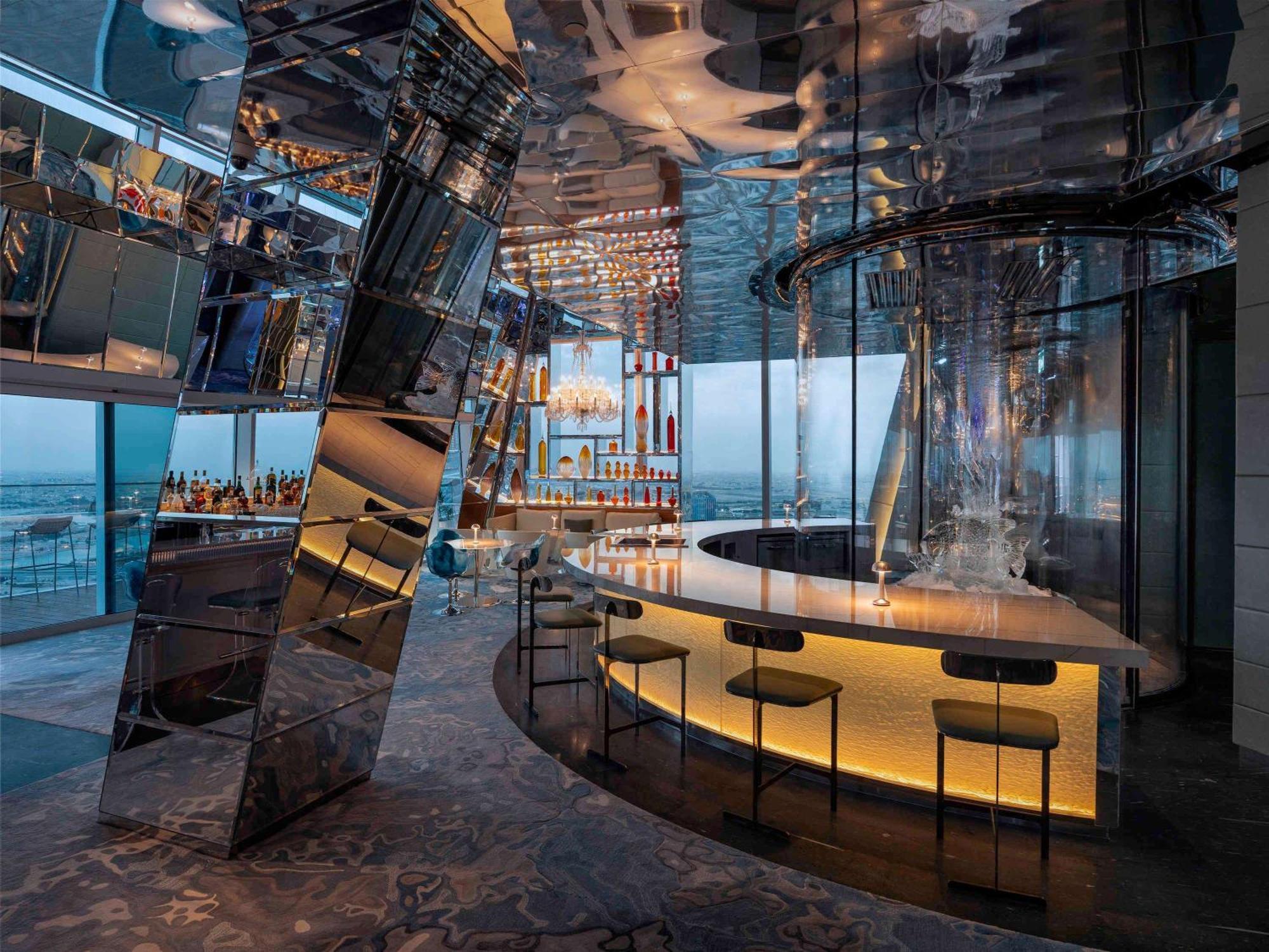 Fairmont Doha Hotel Lusail Ngoại thất bức ảnh The bar at the 101 Sky Bar