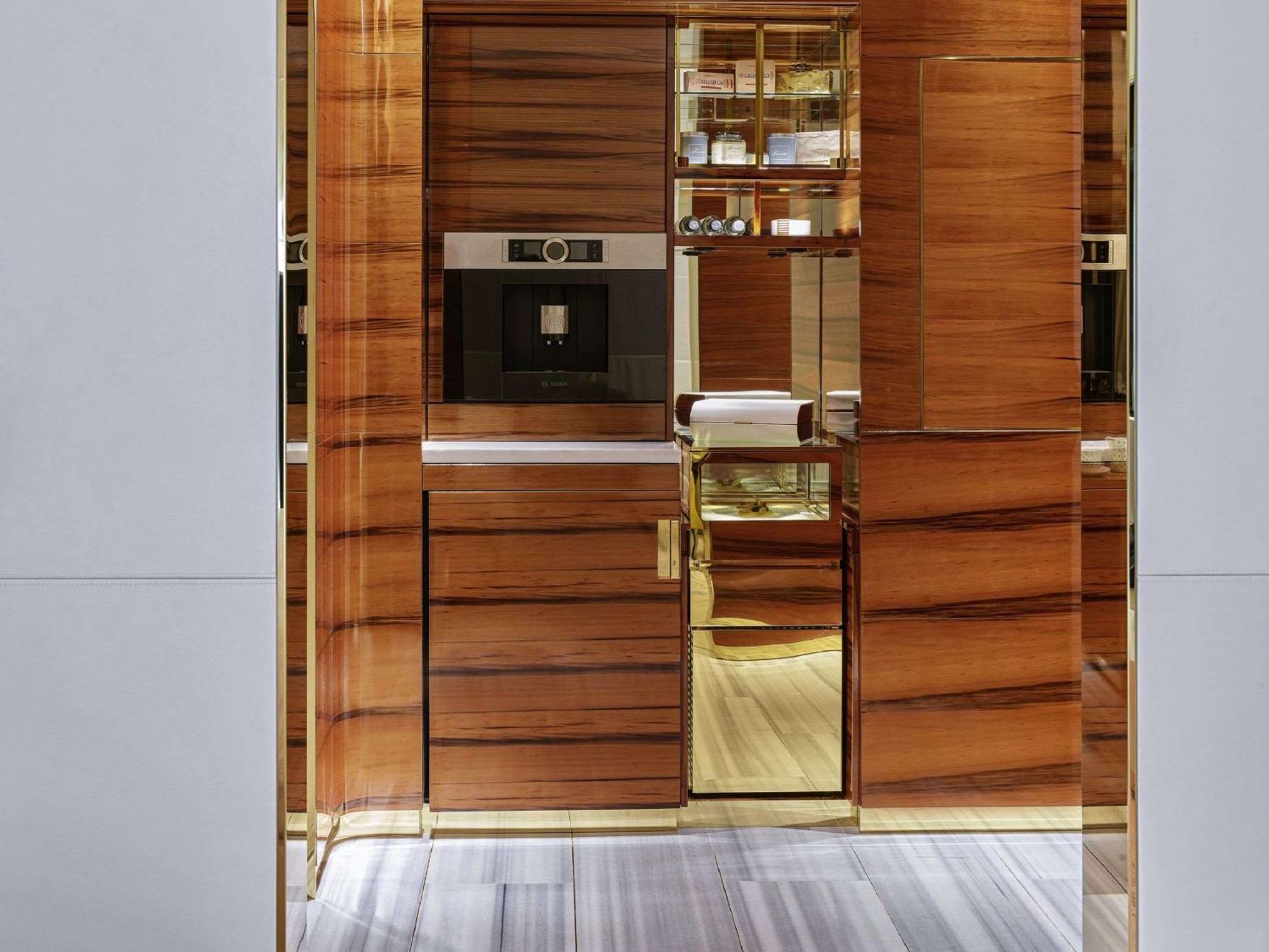 Fairmont Doha Hotel Lusail Ngoại thất bức ảnh A kitchen by the Italian company Snaidero